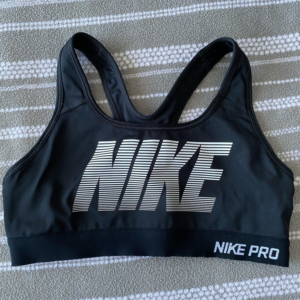 2/20$NIKE sports bra